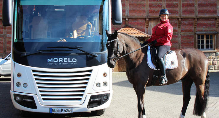 Als amtierende Deutsche Meisterin reist Para-Equestrian Elke Philipp in einem Morelo Palace durch Europa.