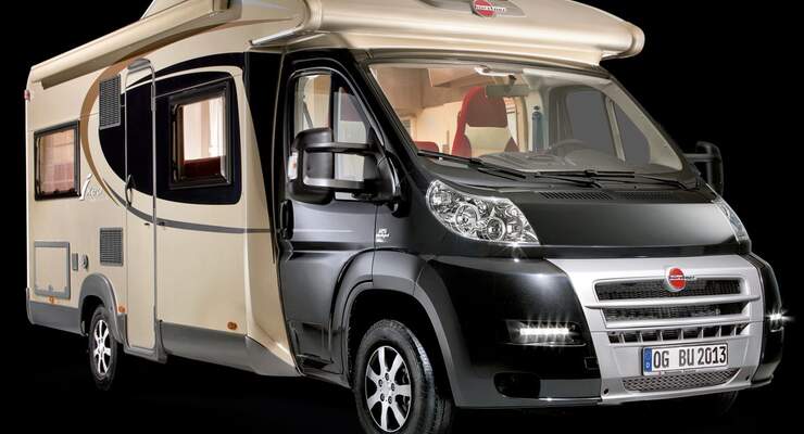 Der Reisemobil und Caravan Hersteller Bürstner bietet die Modelle Nexxo t 660 und Ixeo time it 695 in der Ausführung Moonlight Edition an.