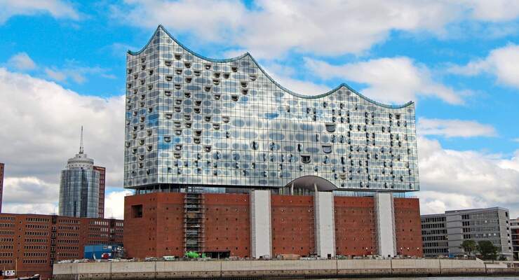 Die Elphilharmonie ist schon jetzt Hamburgs Touristenmagnet.