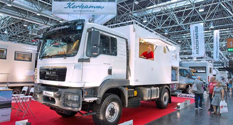 Einen Sprinter – noch ohne Allrad – gibt es ab etwa 140 000, den Daily ab 150 000 Euro.
