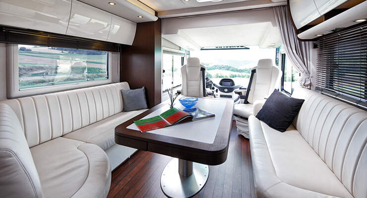 Gemeinsam mit Concorde hat der InterCaravaning-Fachhändler Niesmann Caravaning den ersten Centurion Liner mit Slide-Out entwickelt.