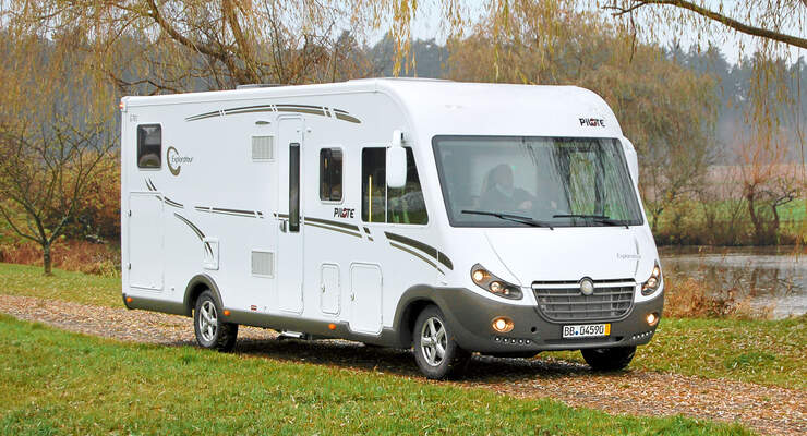 Premiere: Pilote Explorateur G 781 LGJE