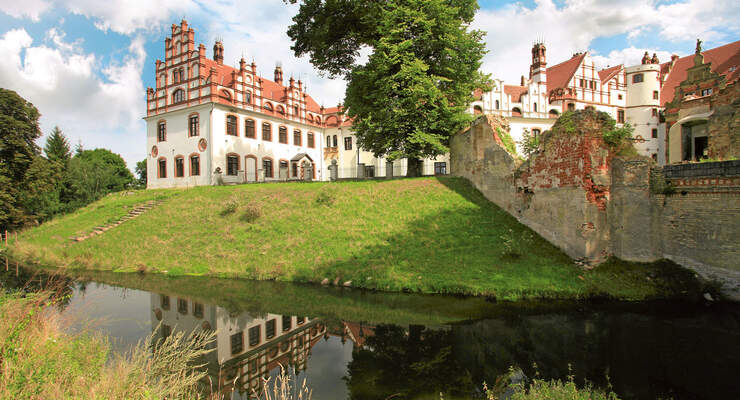 Schloss Basedow besitzt einen großen Landschaftspark.